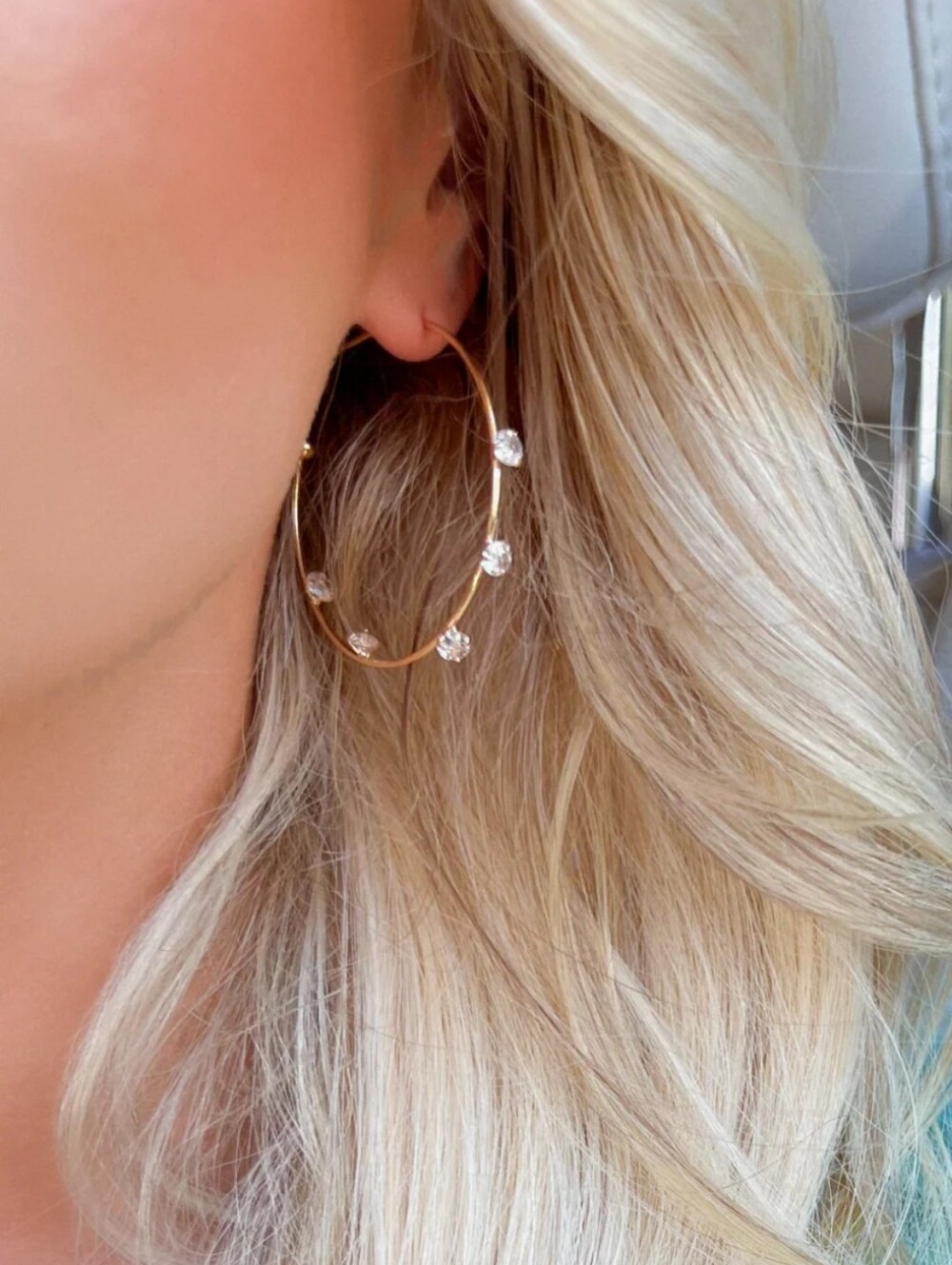 18k gp cubic zirconia minimalist hoop earrings; aprox 1.9" round; brass; nwot - Picture 4 of 6